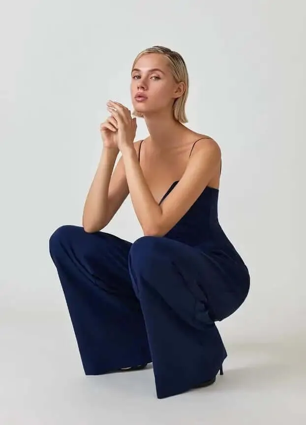 Women's Elegant Sleeveless Wide-Leg Jumpsuit